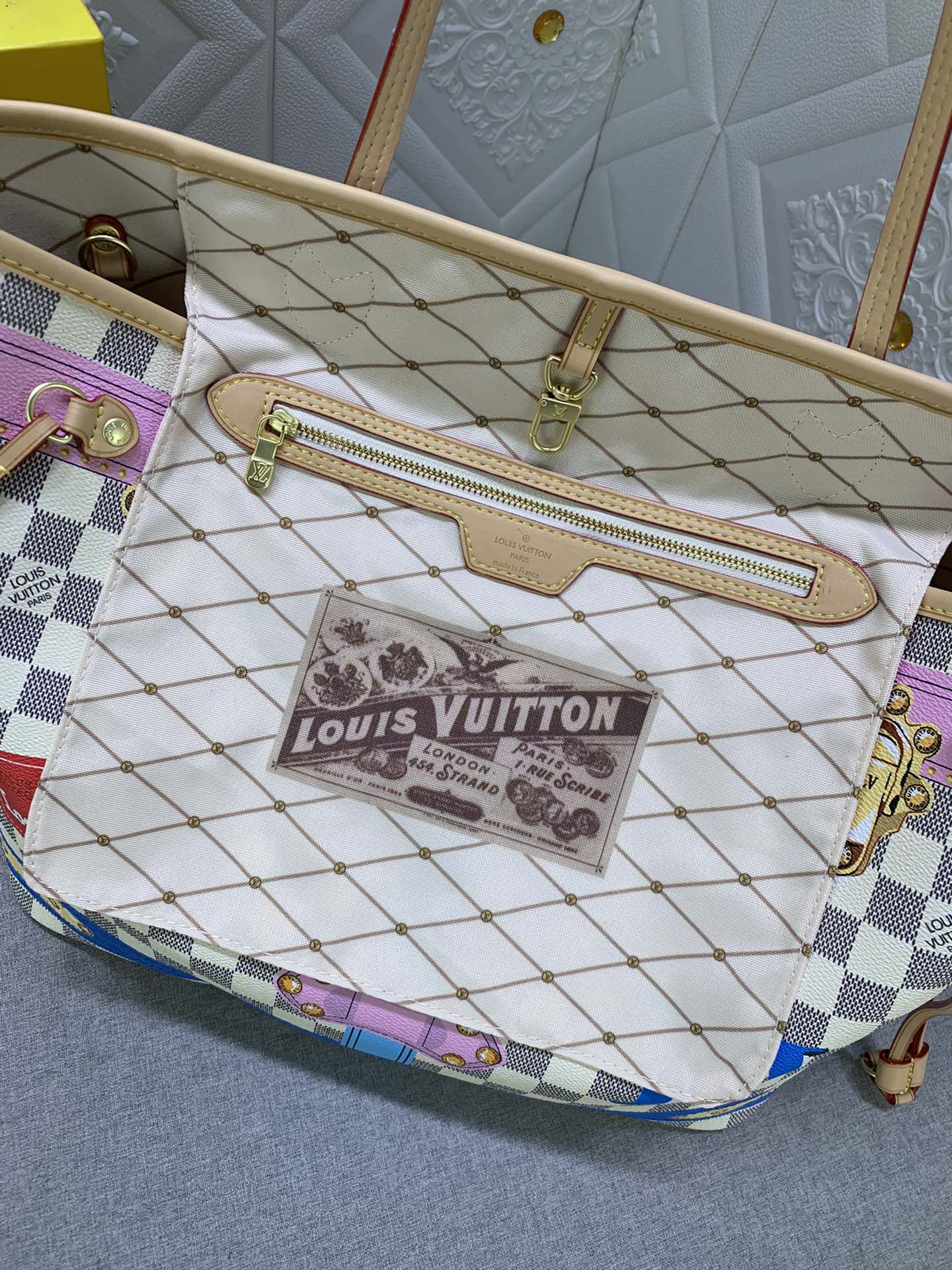 Luxury Bags Louis Vuitton  810