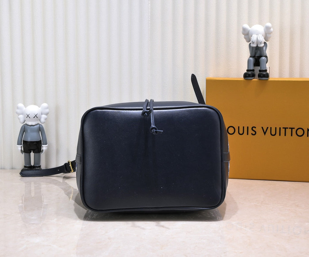 Luxury Bags Louis Vuitton  875