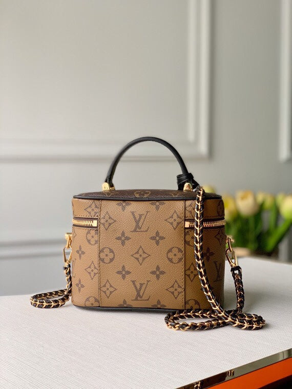 Louis Vuitton Luxury Bags 2674
