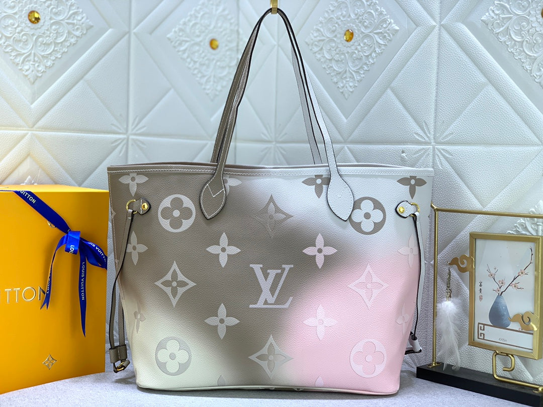 New Bag Louis Vuitton  650