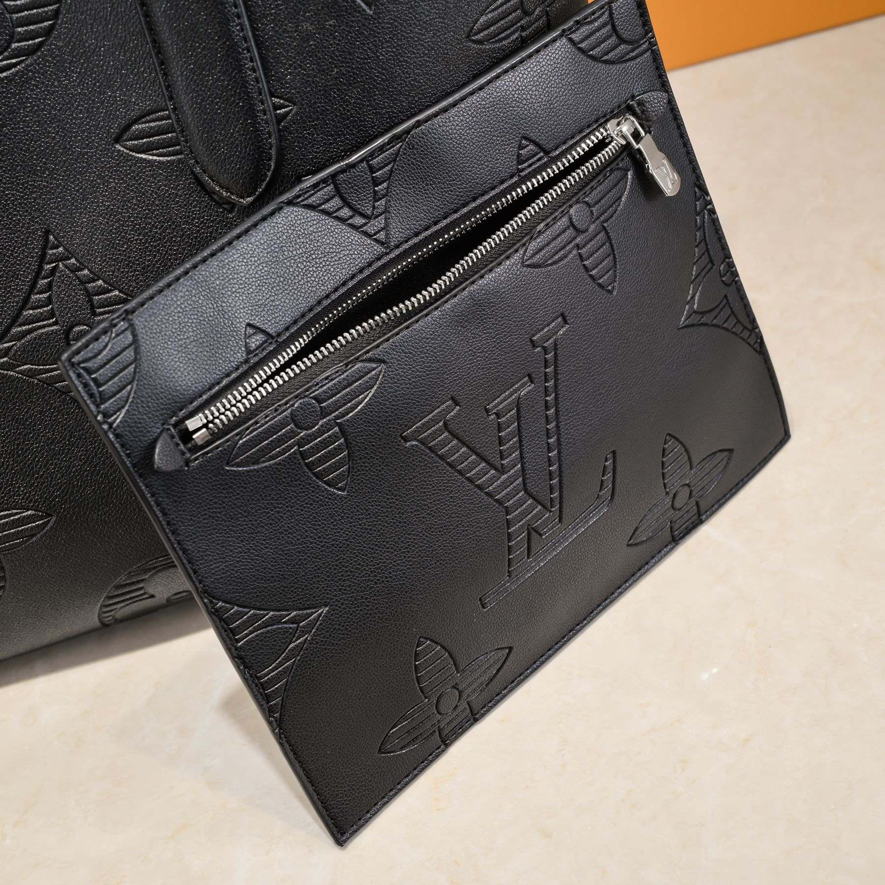 Luxury Bags Louis Vuitton  804
