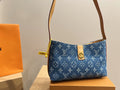 Luxury Bags Louis Vuitton  758