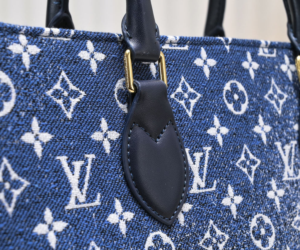 Luxury Bags Louis Vuitton  874