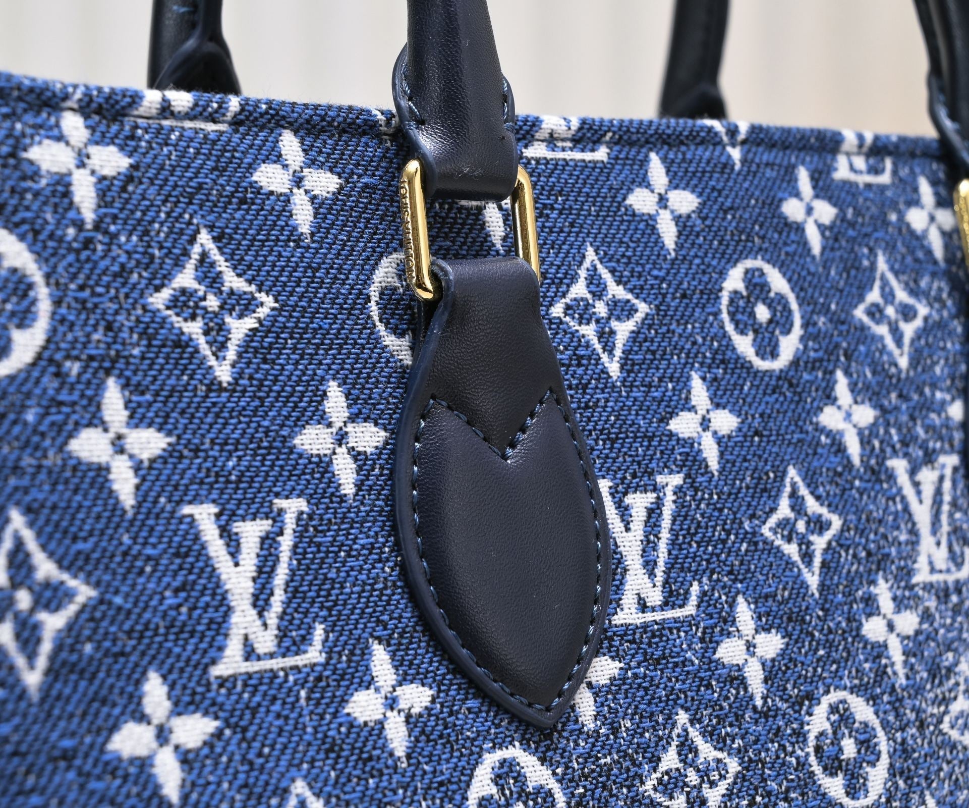 Luxury Bags Louis Vuitton  874