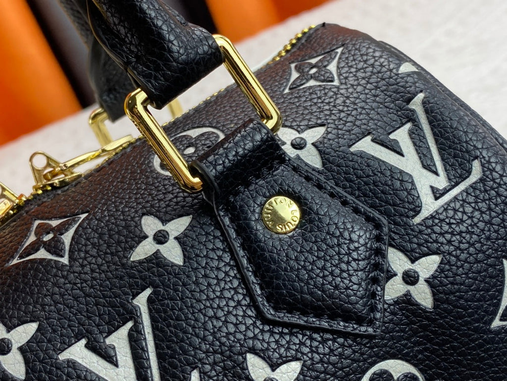 Luxury Bags Louis Vuitton  779