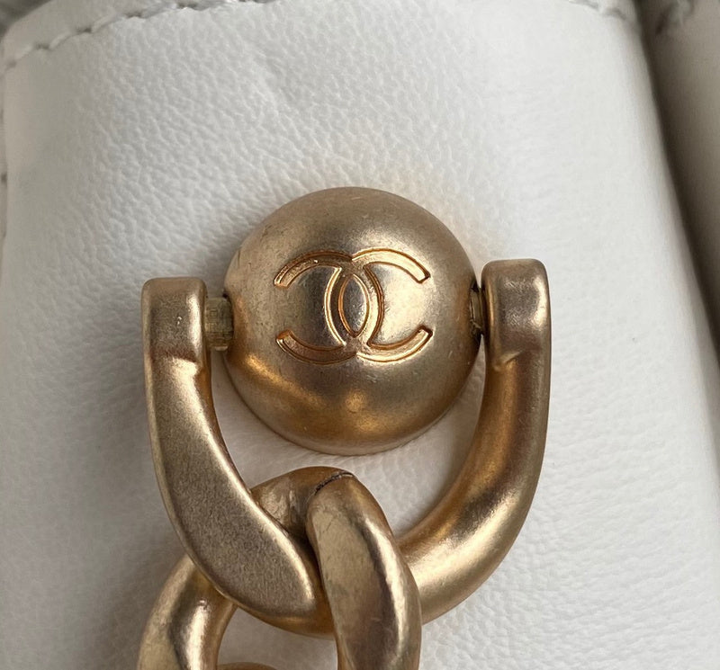 aura-bags - Chanel Bags - 7388