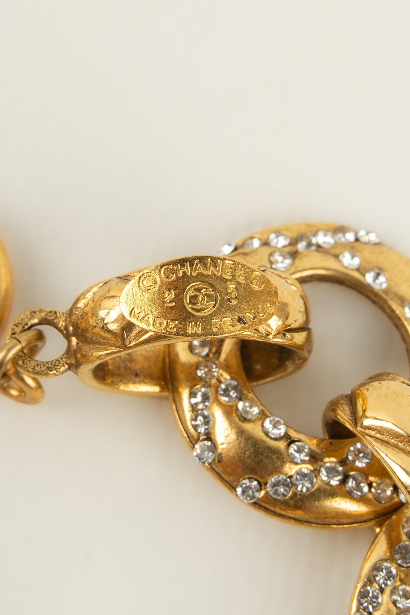 Bracelet doré Chanel