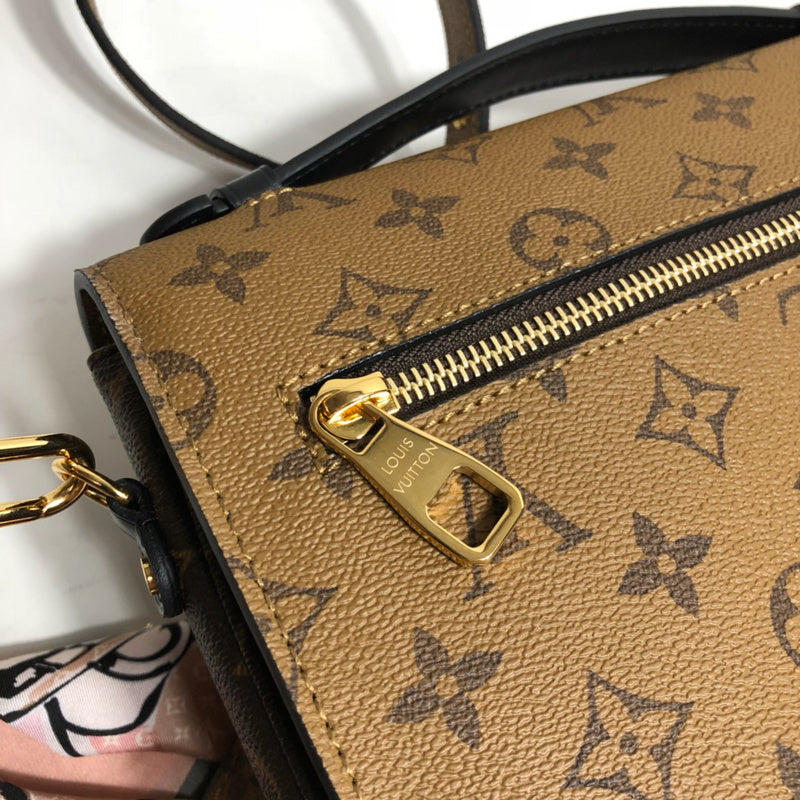 Louis Vuitton Luxury Bags 2637