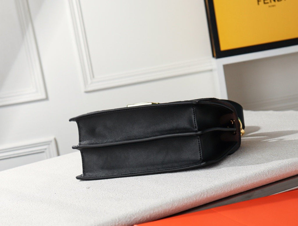 Designer Handbags Fendi 070