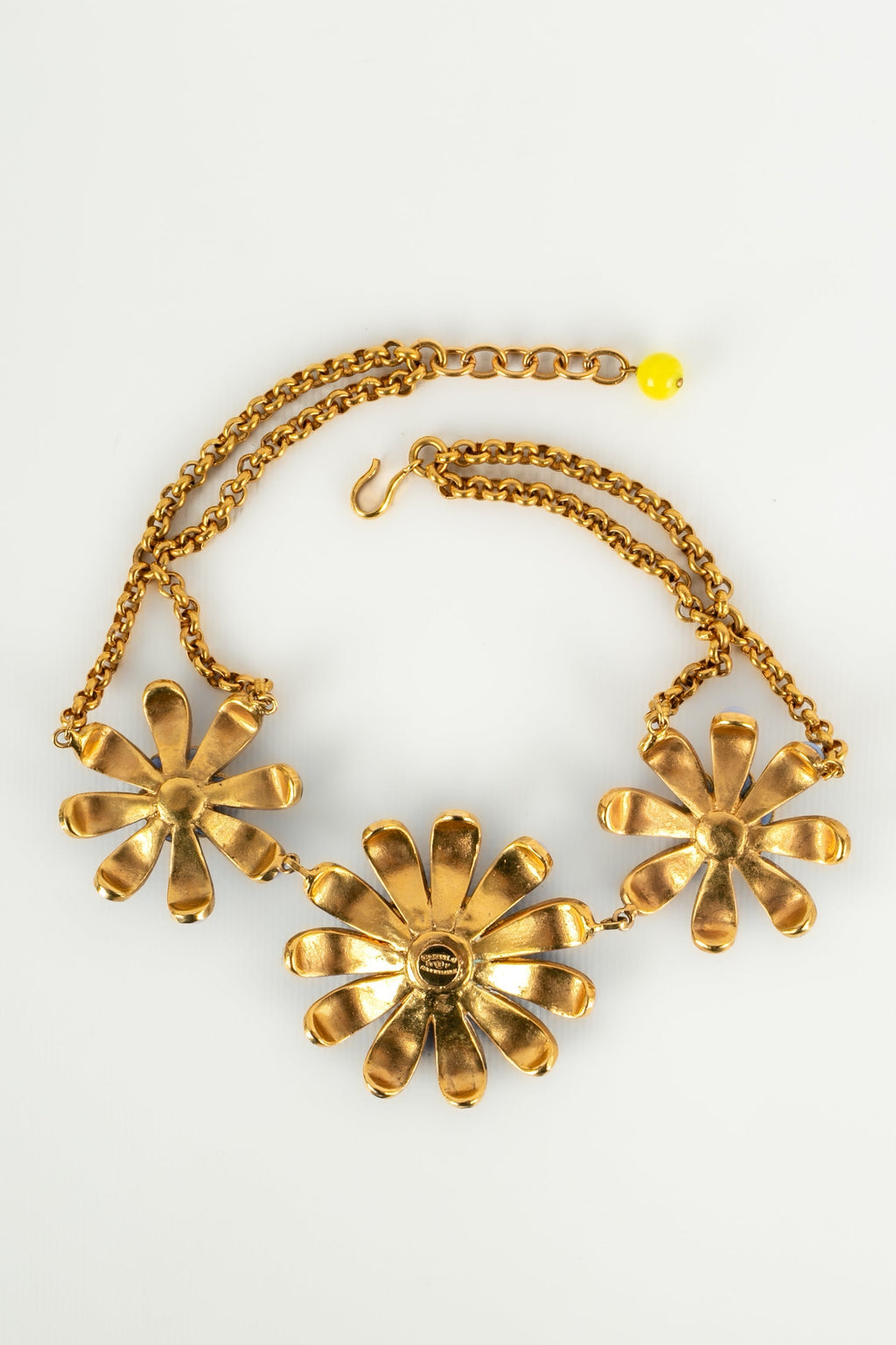 Collier cam��lia Chanel Printemps 1997