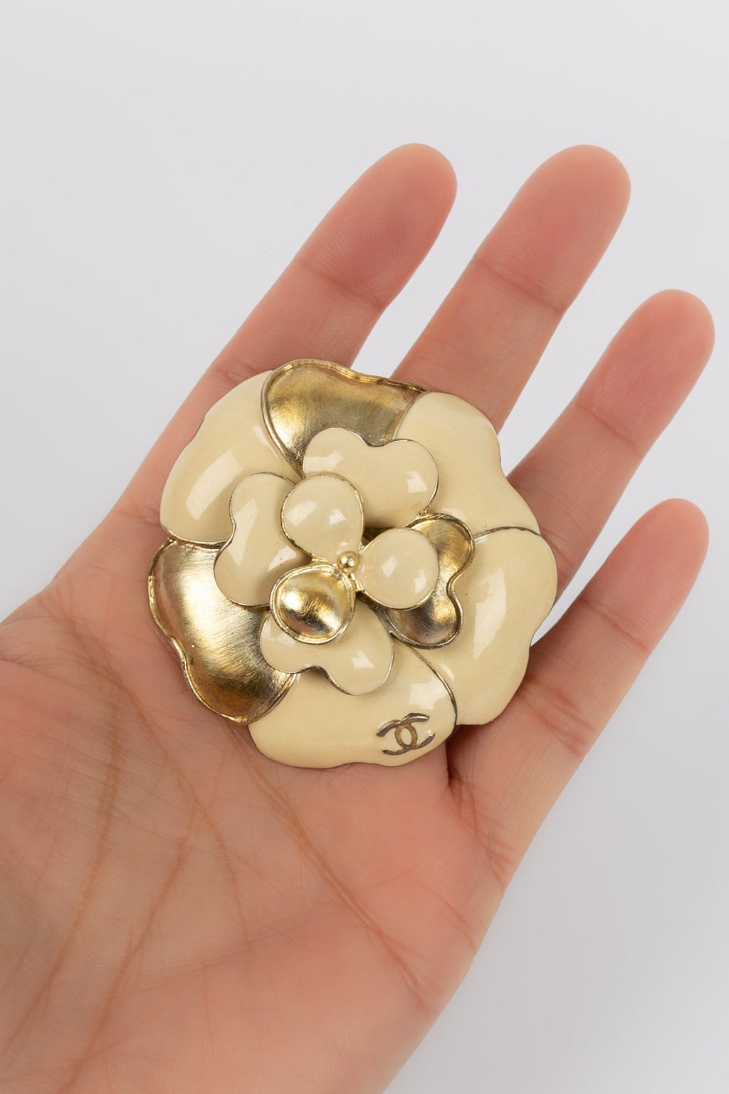 Broche camélia Chanel Printemps 2007
