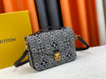 Luxury Bags Louis Vuitton  800