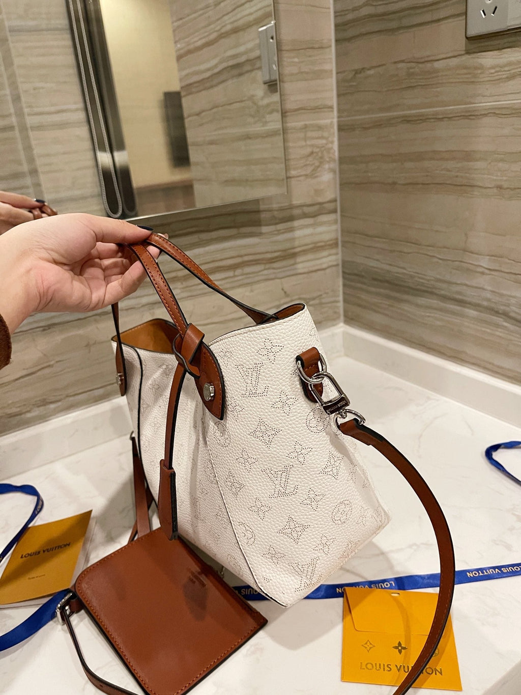 Designer Handbags louis vuitton 085