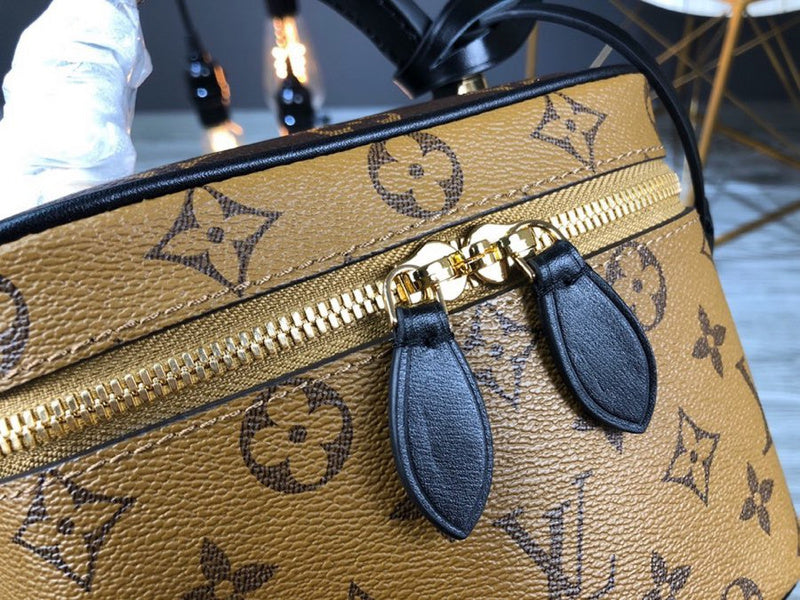 Louis Vuitton Luxury Bags 1844