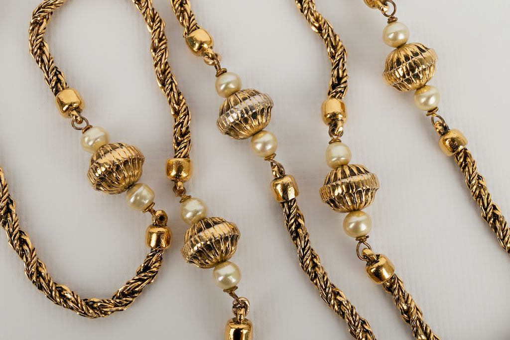 Collier dor�� Chanel 1984