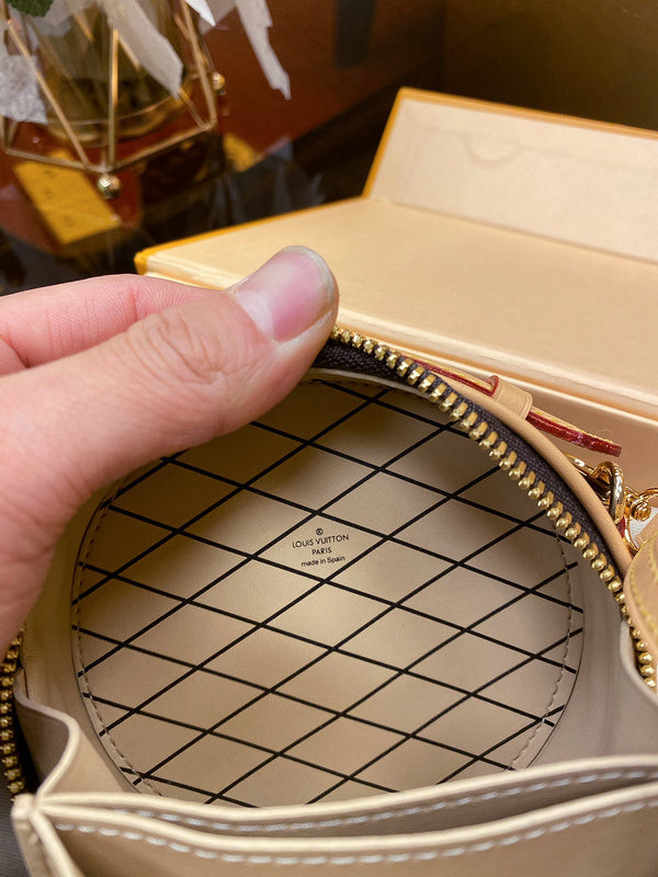 Louis Vuitton Luxury Bags 2634