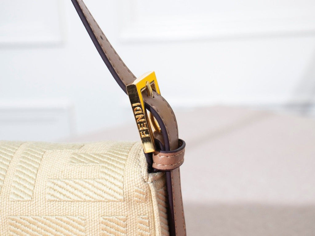 Designer Handbags Fendi 080