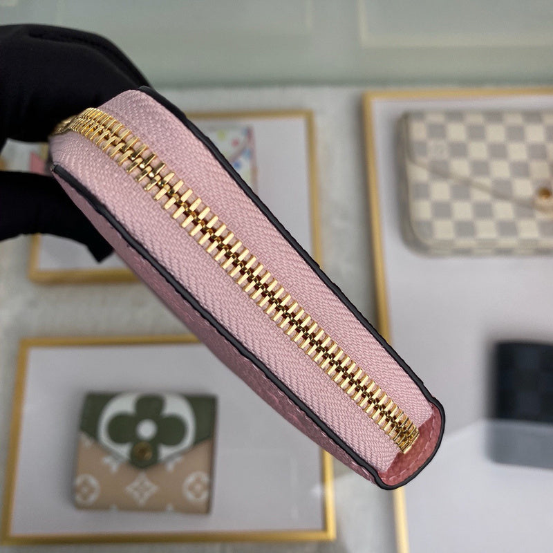 Louis Vuitton Luxury Bags 1821