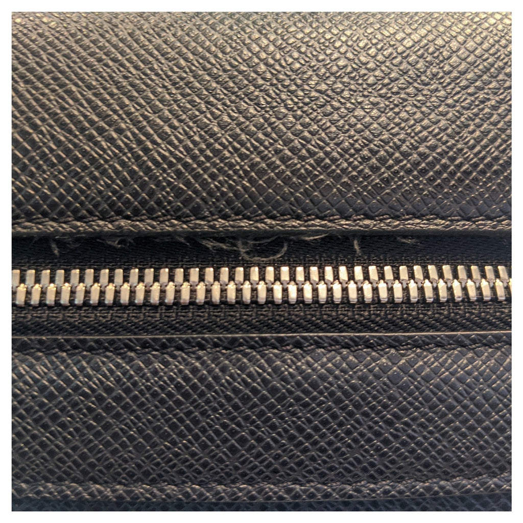 Louis Vuitton Ardoise Taiga Leather Roman MM Messenger Bag