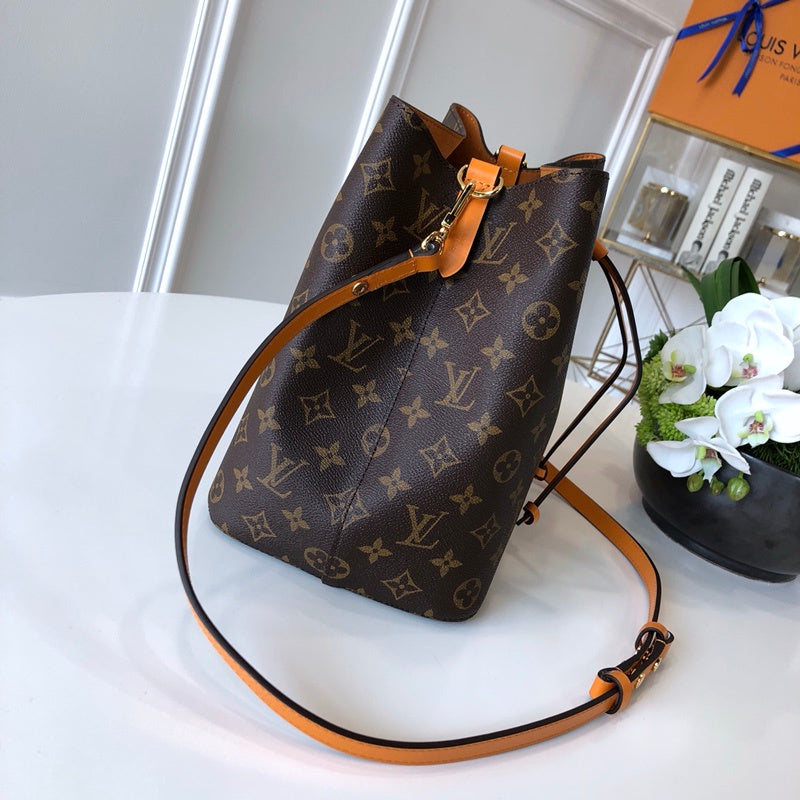 Louis Vuitton Luxury Bags 2697