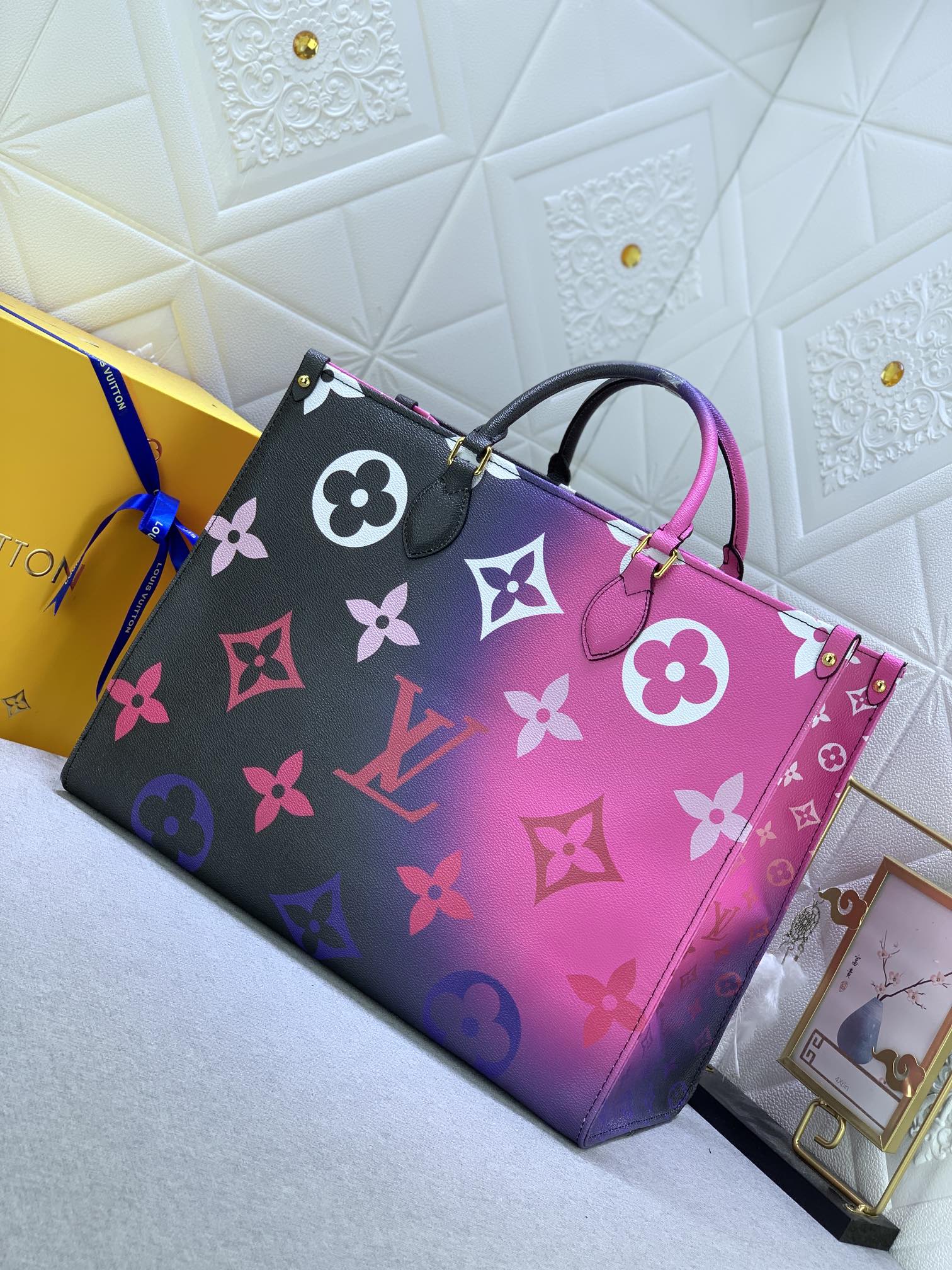 Luxury Bags Louis Vuitton  749