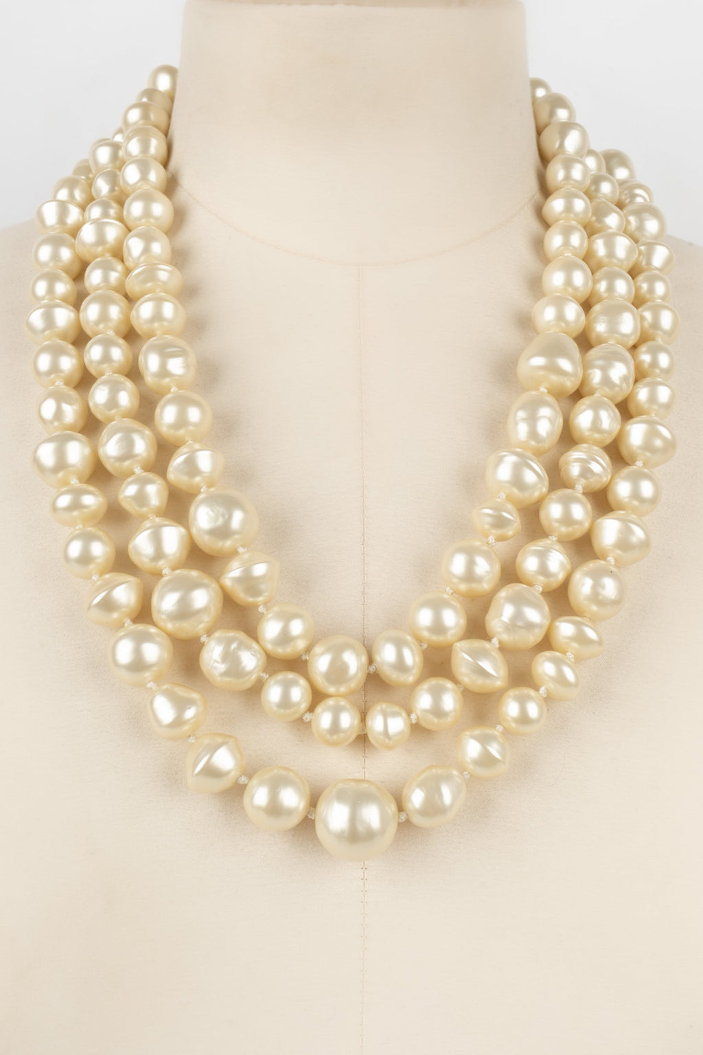 Collier de perles Chanel