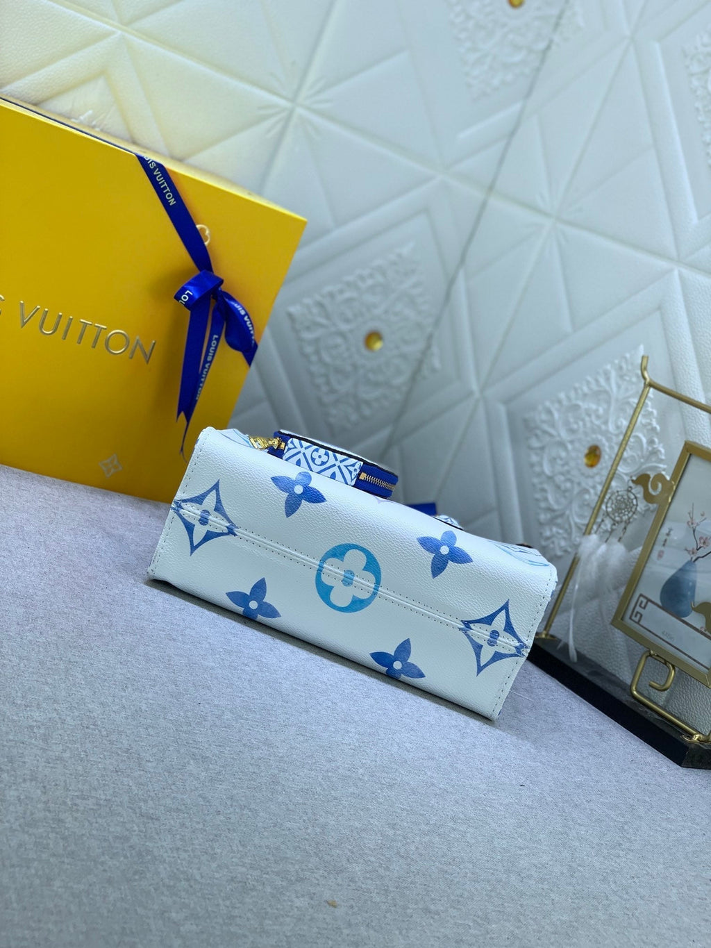 Luxury Bags Louis Vuitton  820