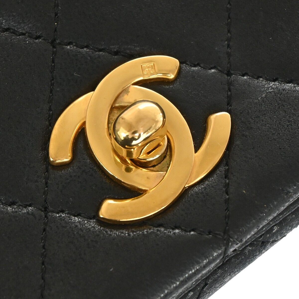 Chanel Mini matelassé