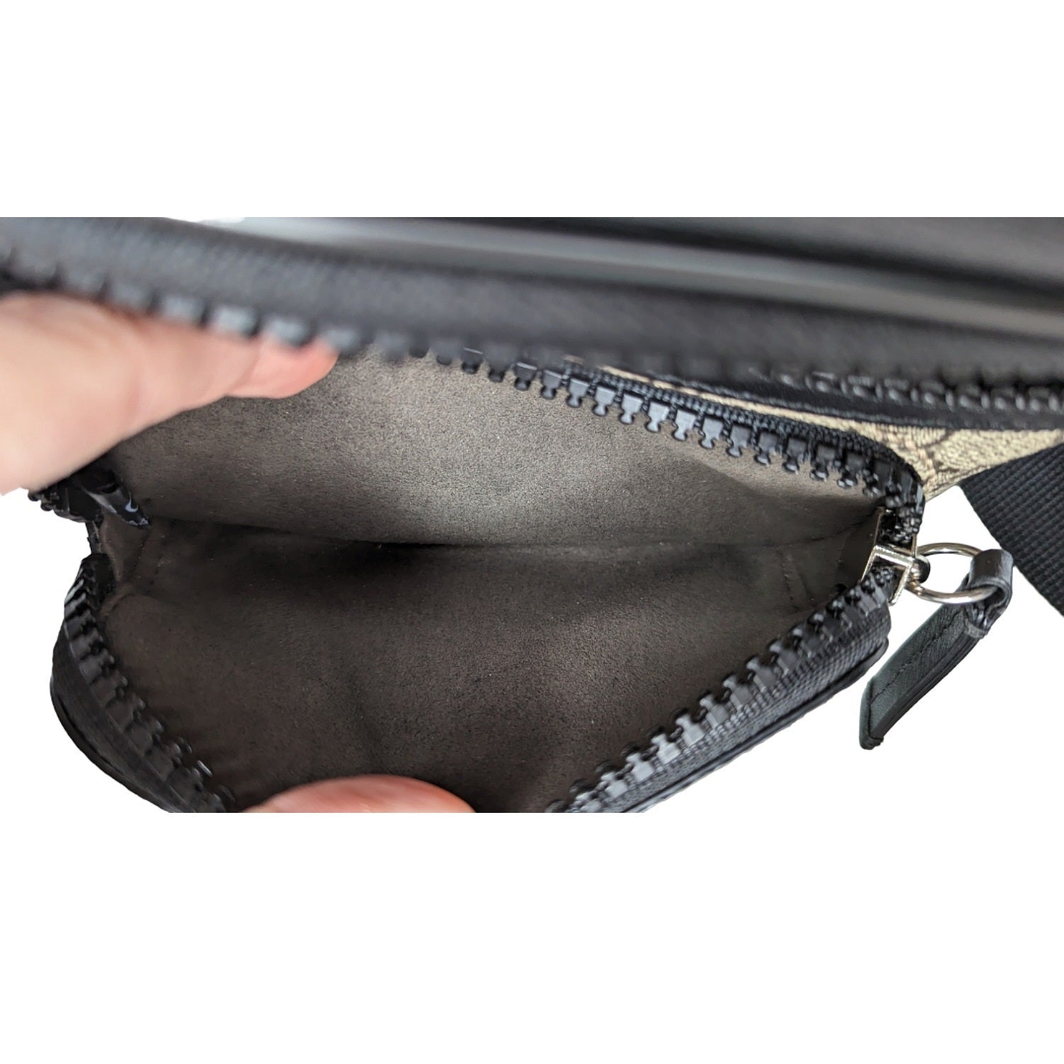 Gucci GG Supreme Medium Eden Waist Bag