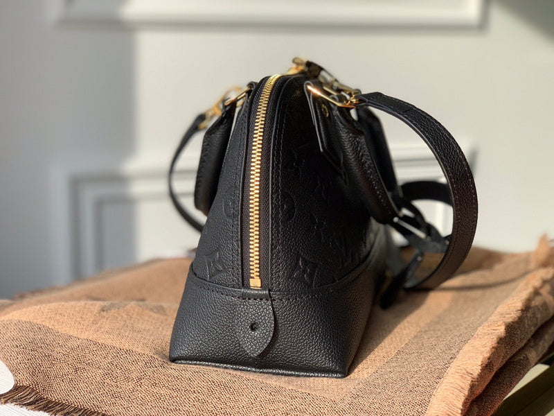 Louis Vuitton Luxury Bags 1766