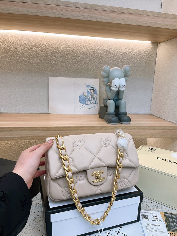aura-bags - Chanel Bags - 7038