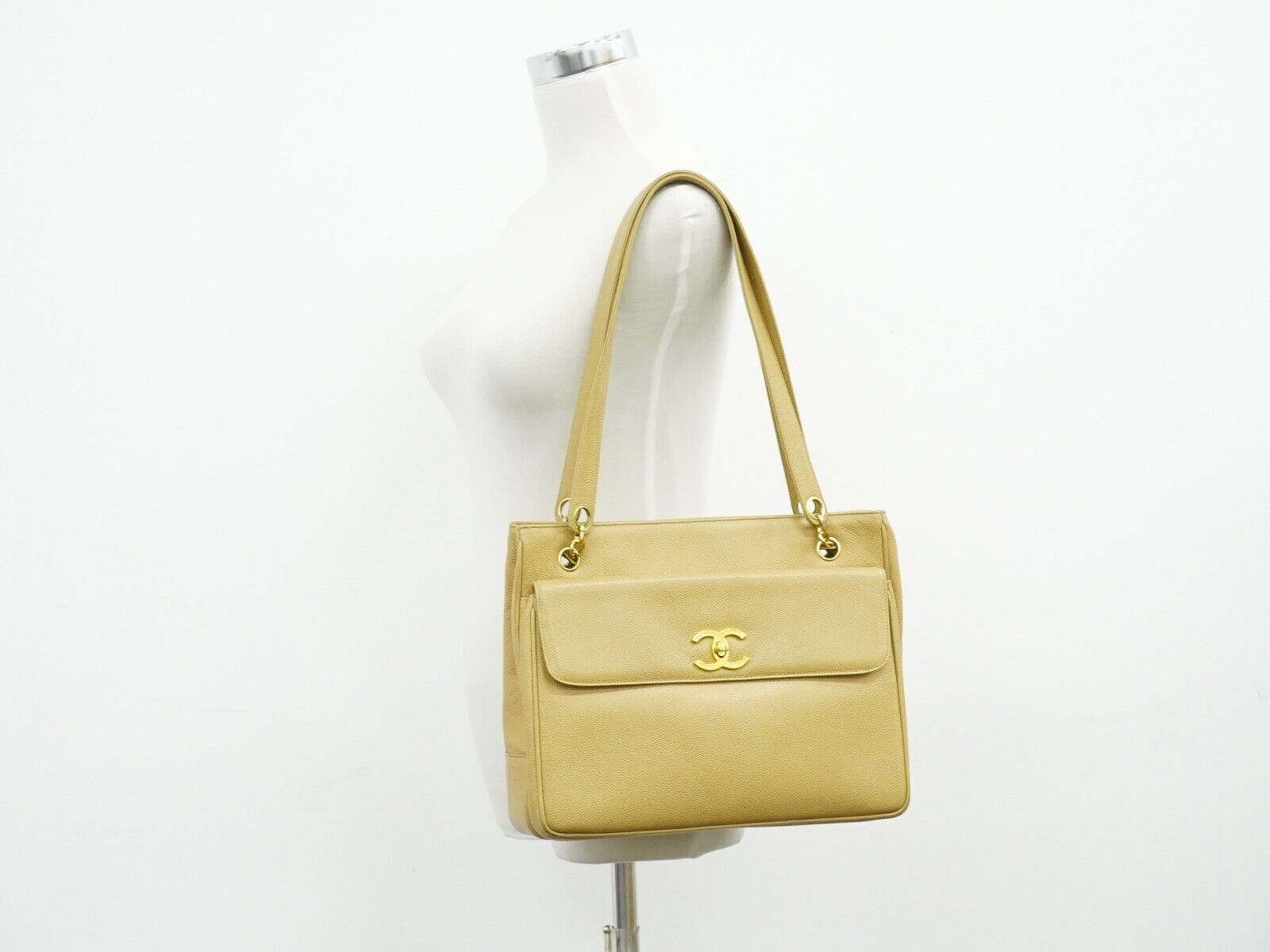 Chanel Cabas