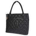 Chanel Medaillon