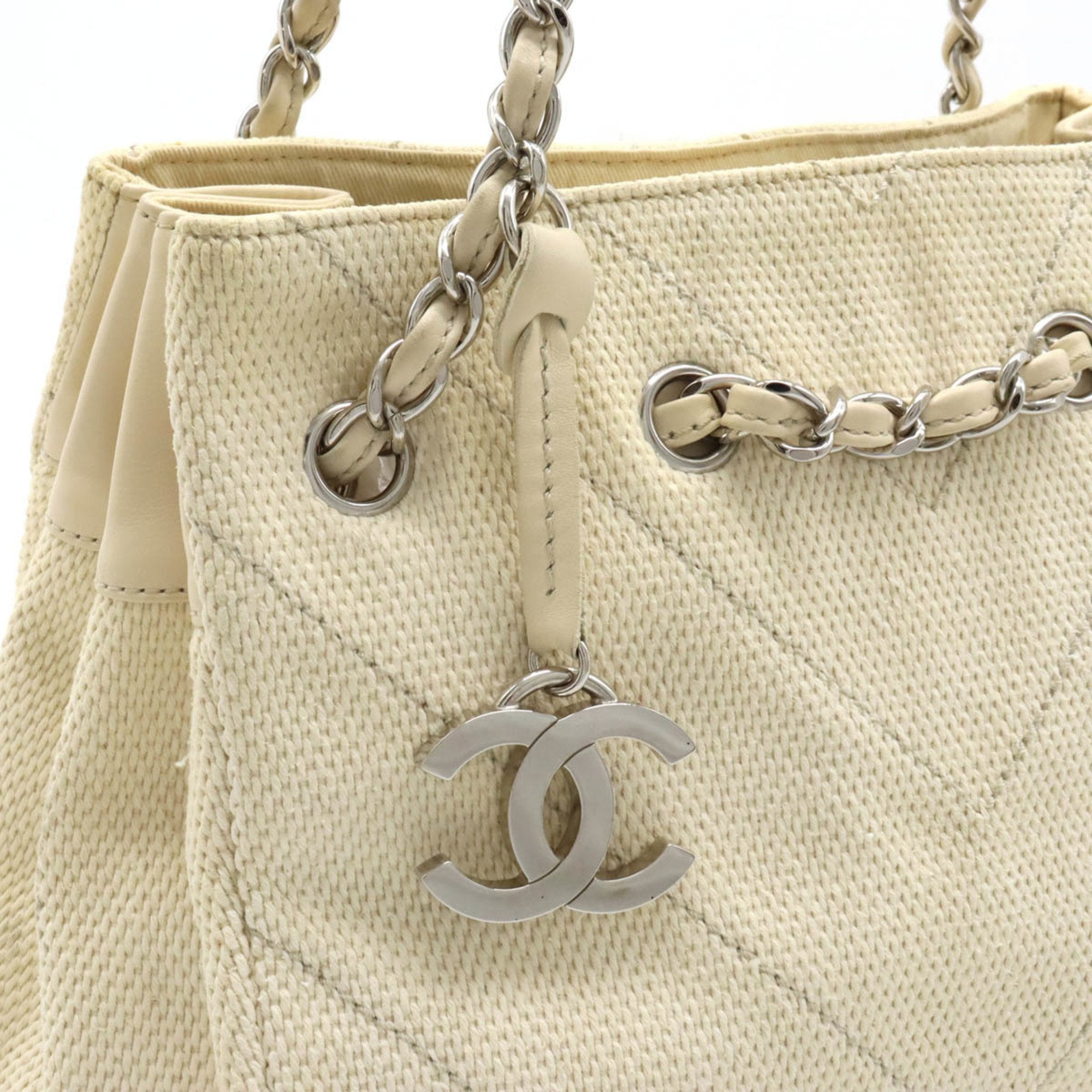 Chanel Shopping