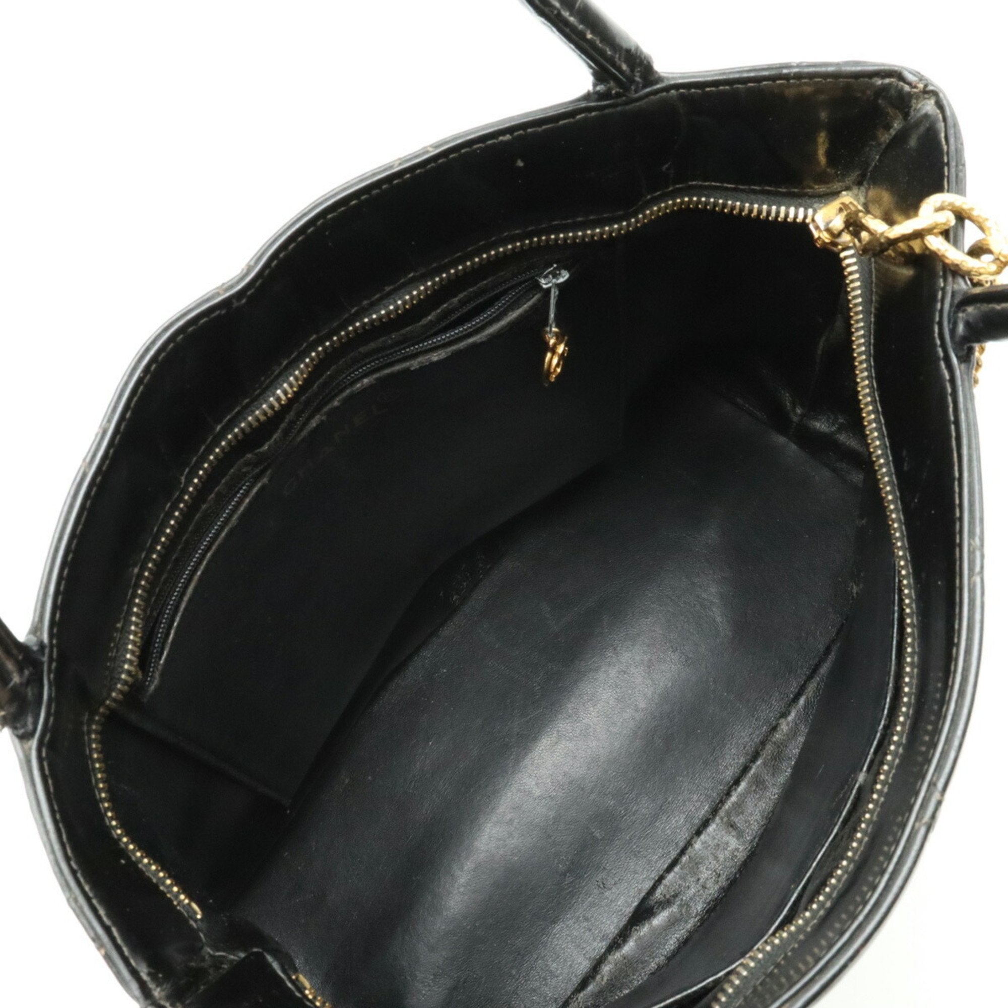 Chanel Medaillon