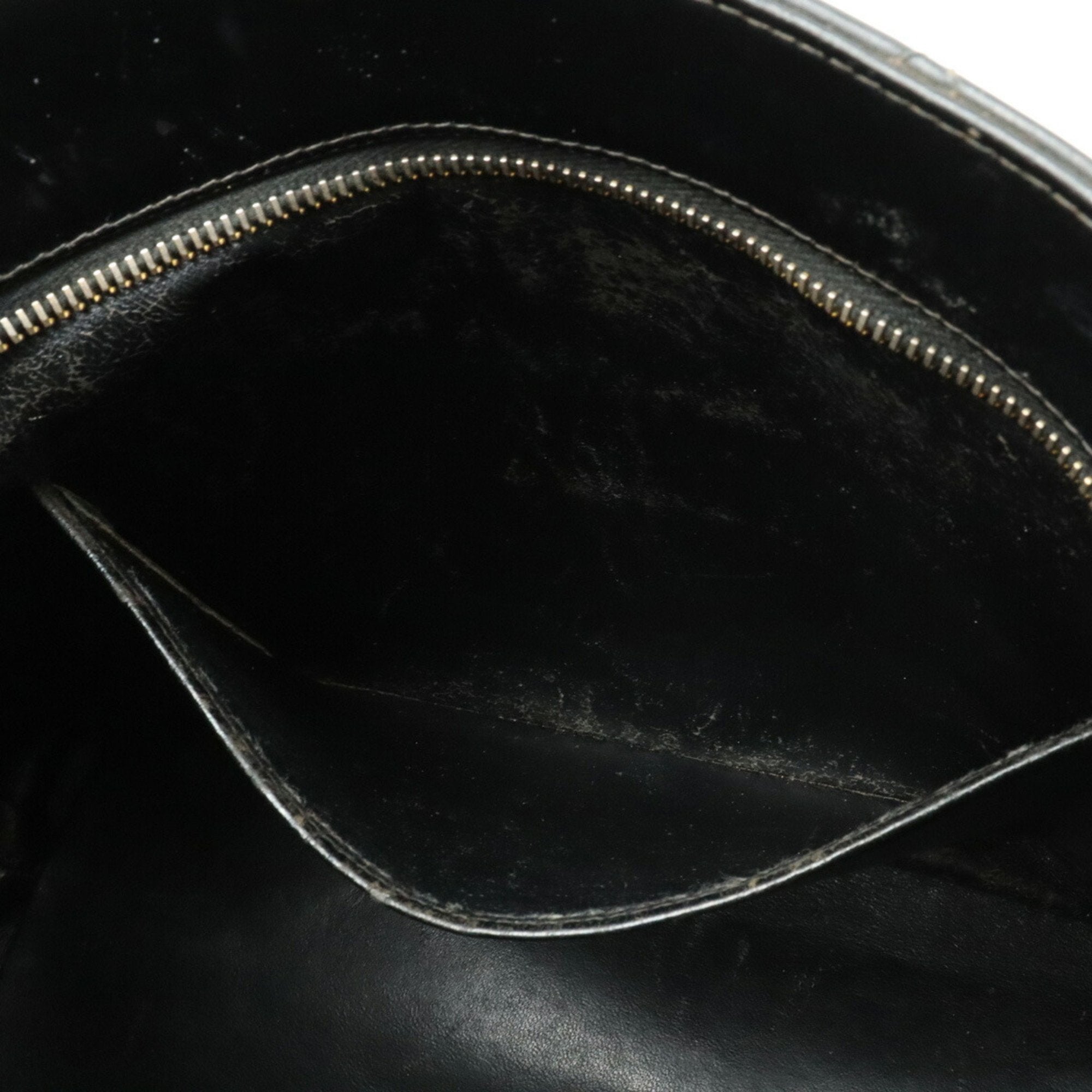 Chanel Medaillon