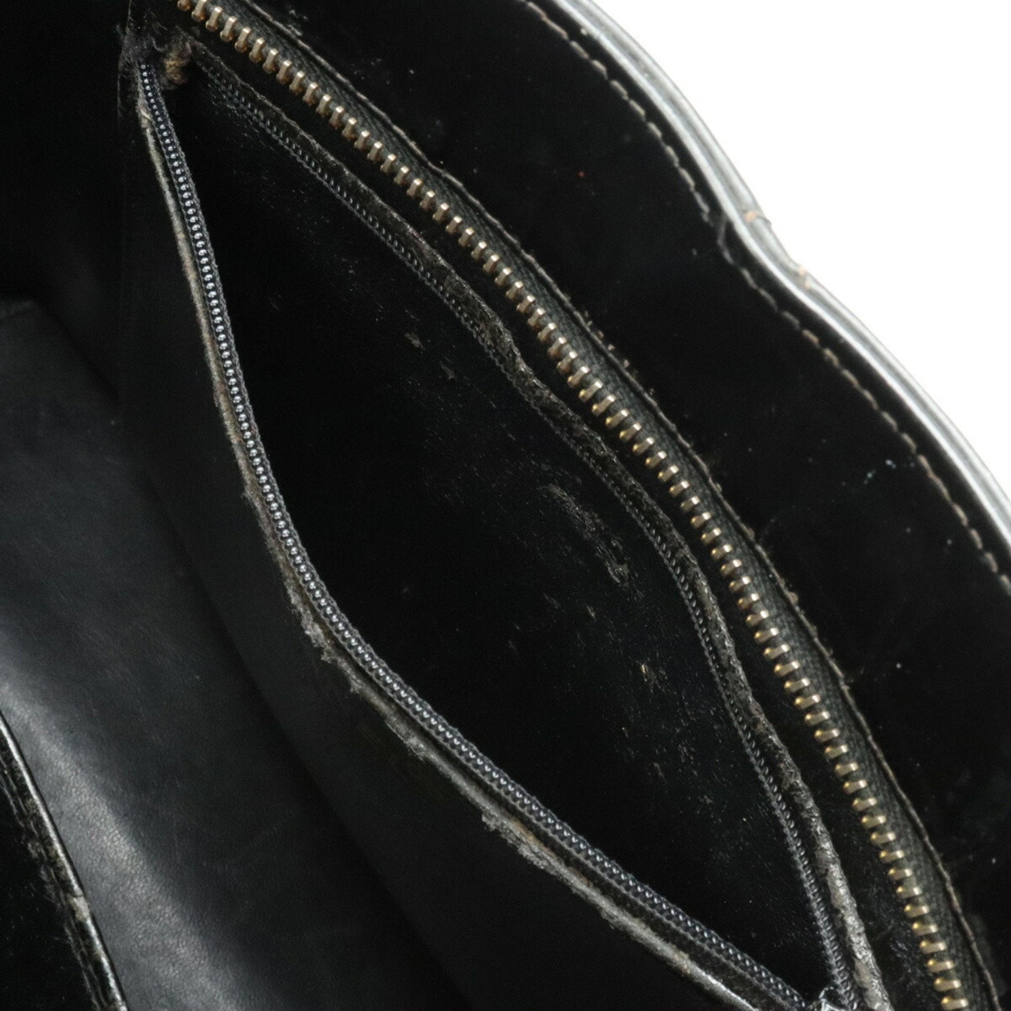 Chanel Medaillon