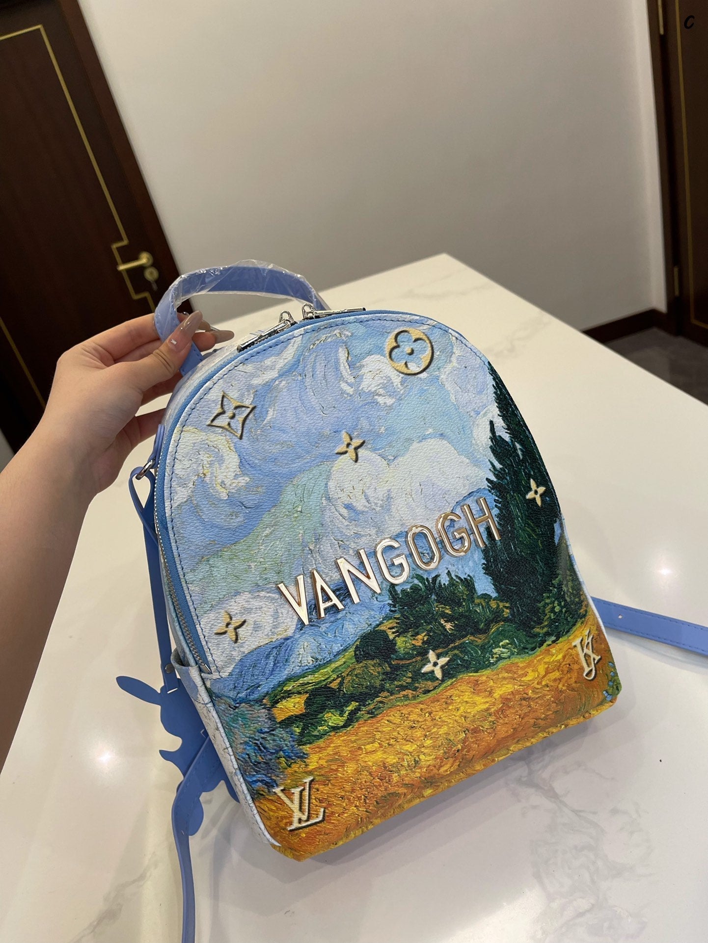 Luxury Bags Louis Vuitton  825