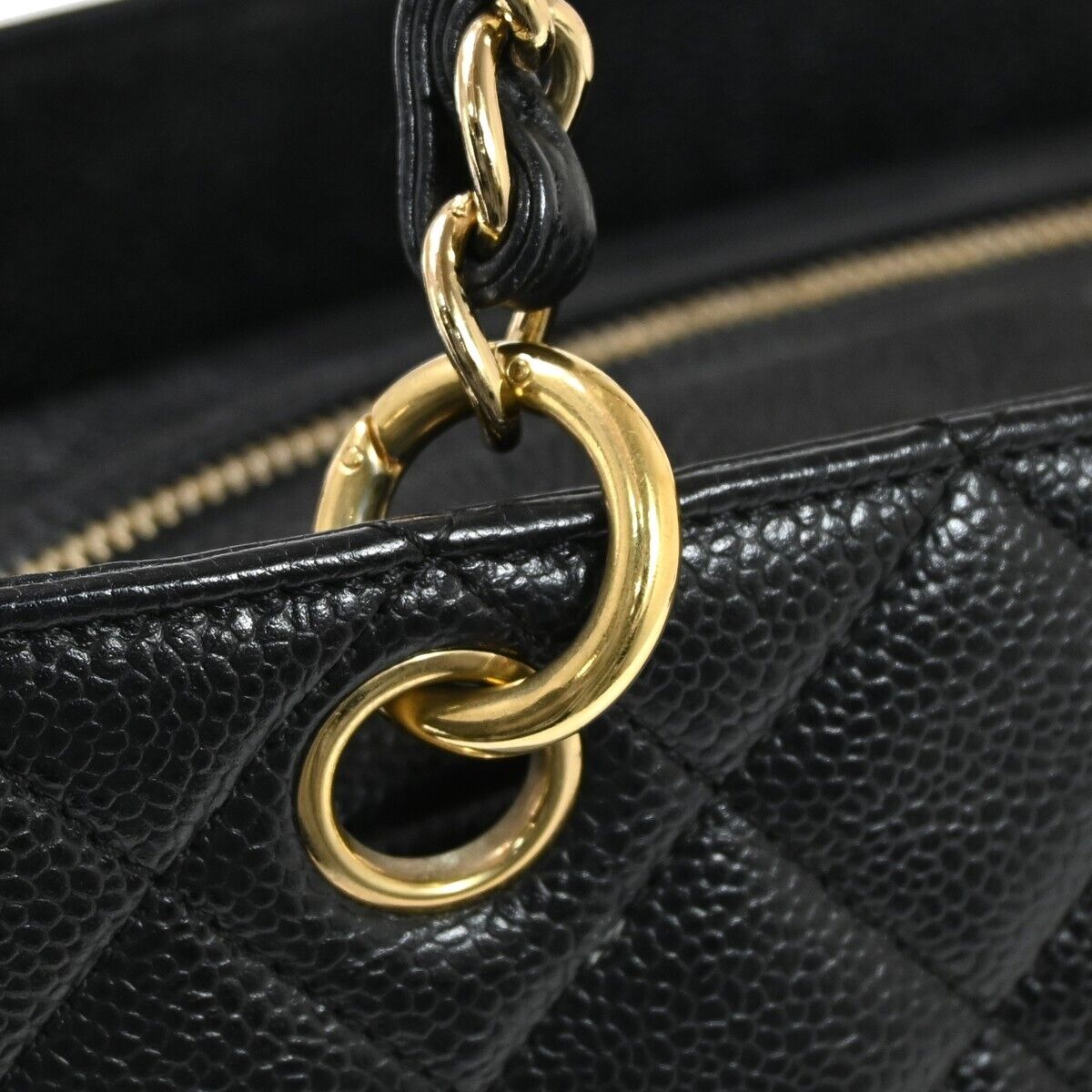 Chanel Shopping