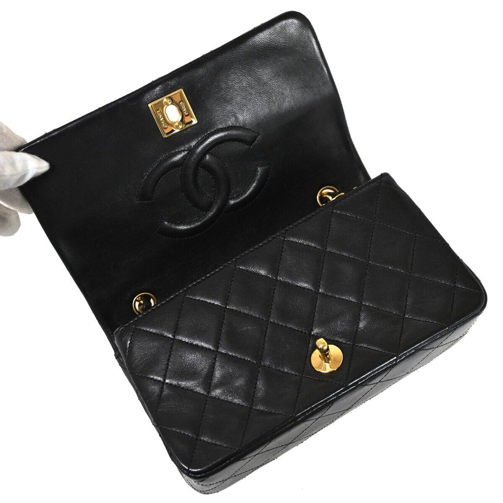 Chanel Mini matelassé