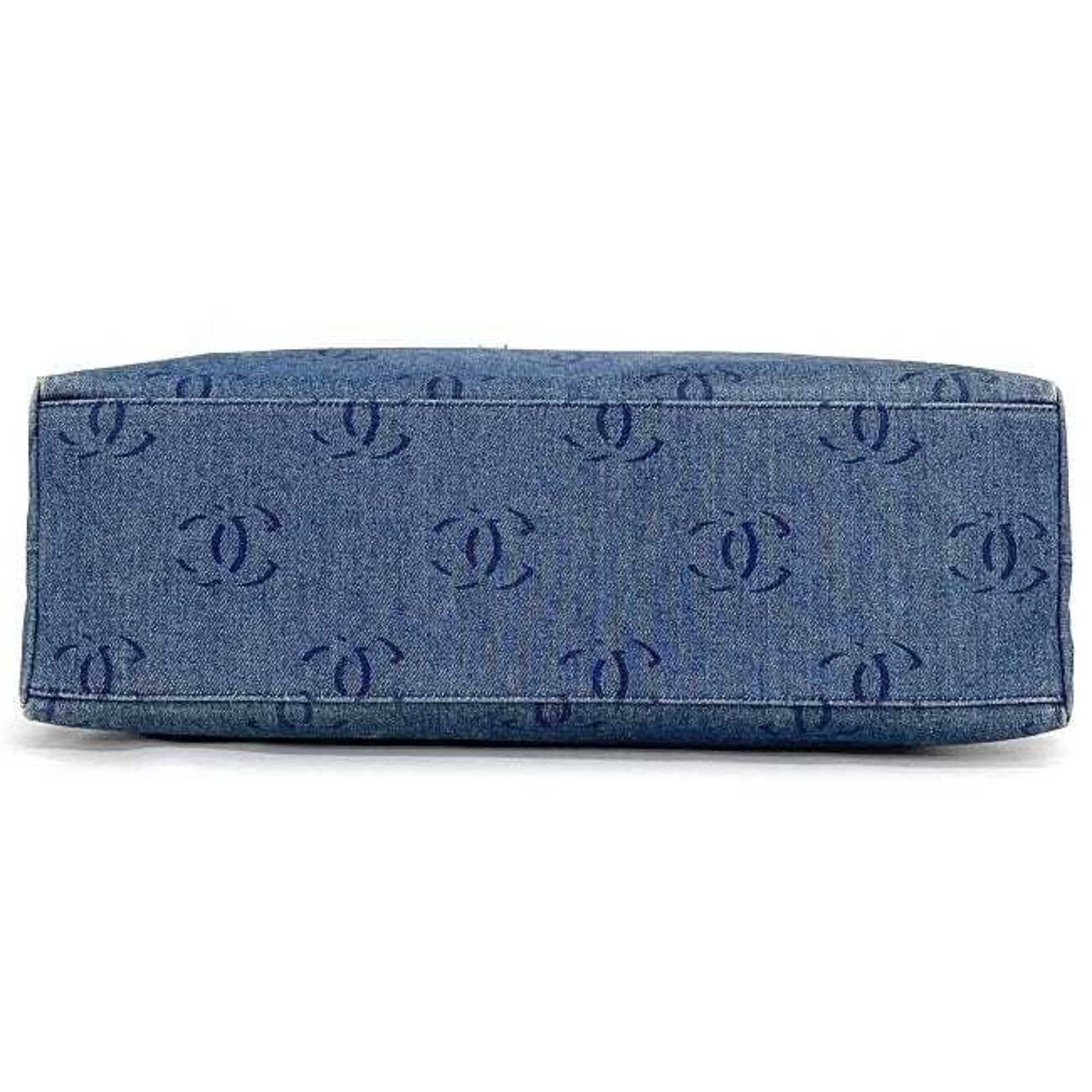 Chanel Logo CC