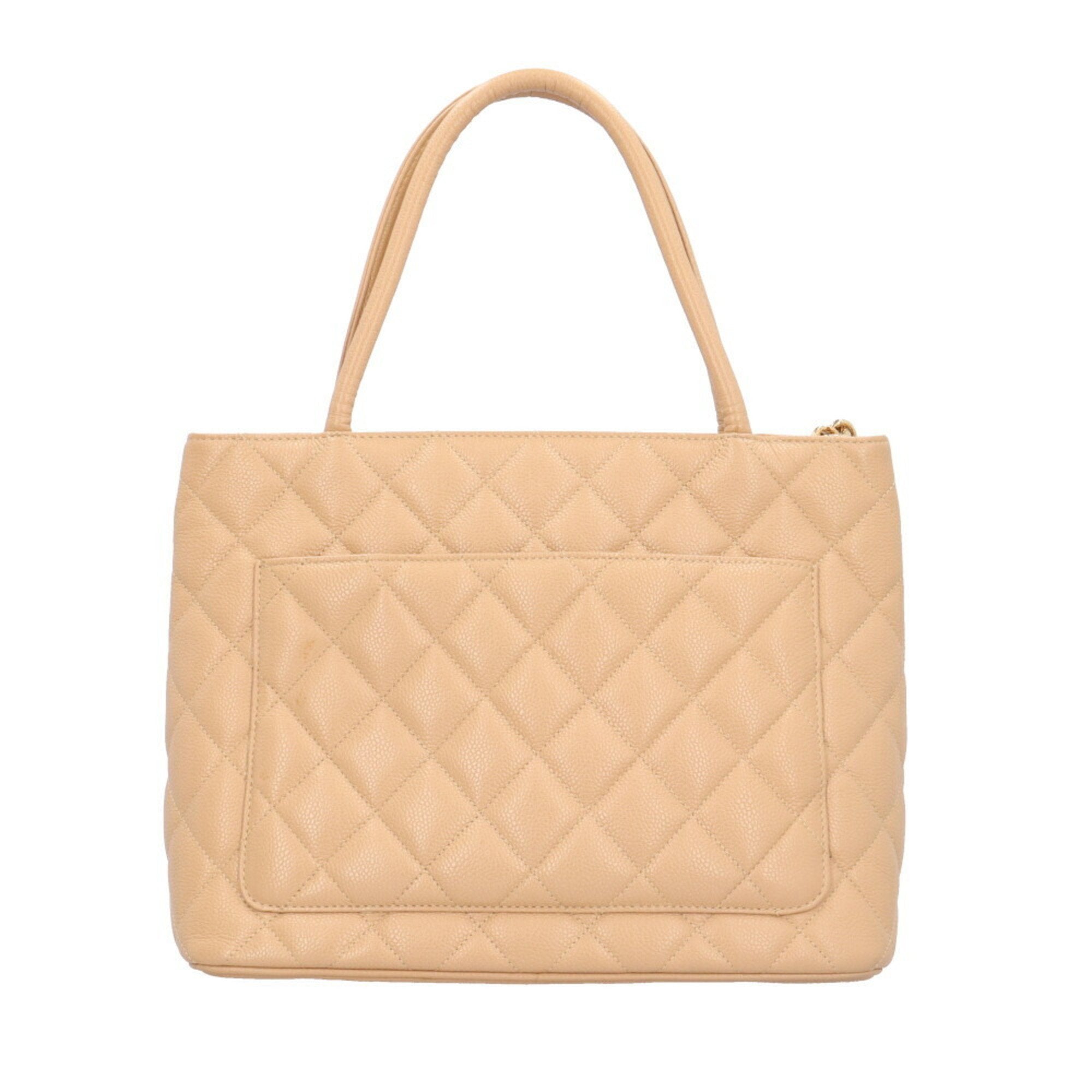 Chanel Medaillon