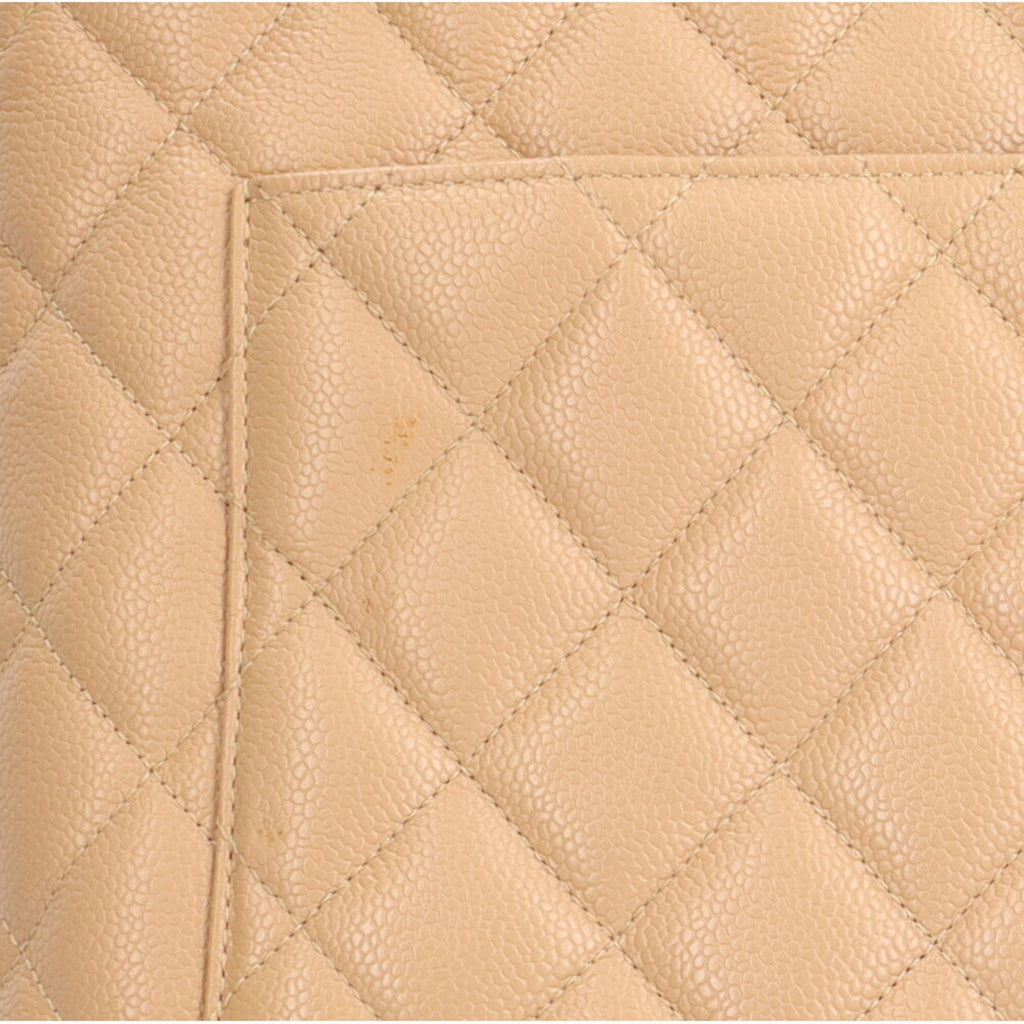 Chanel Medaillon