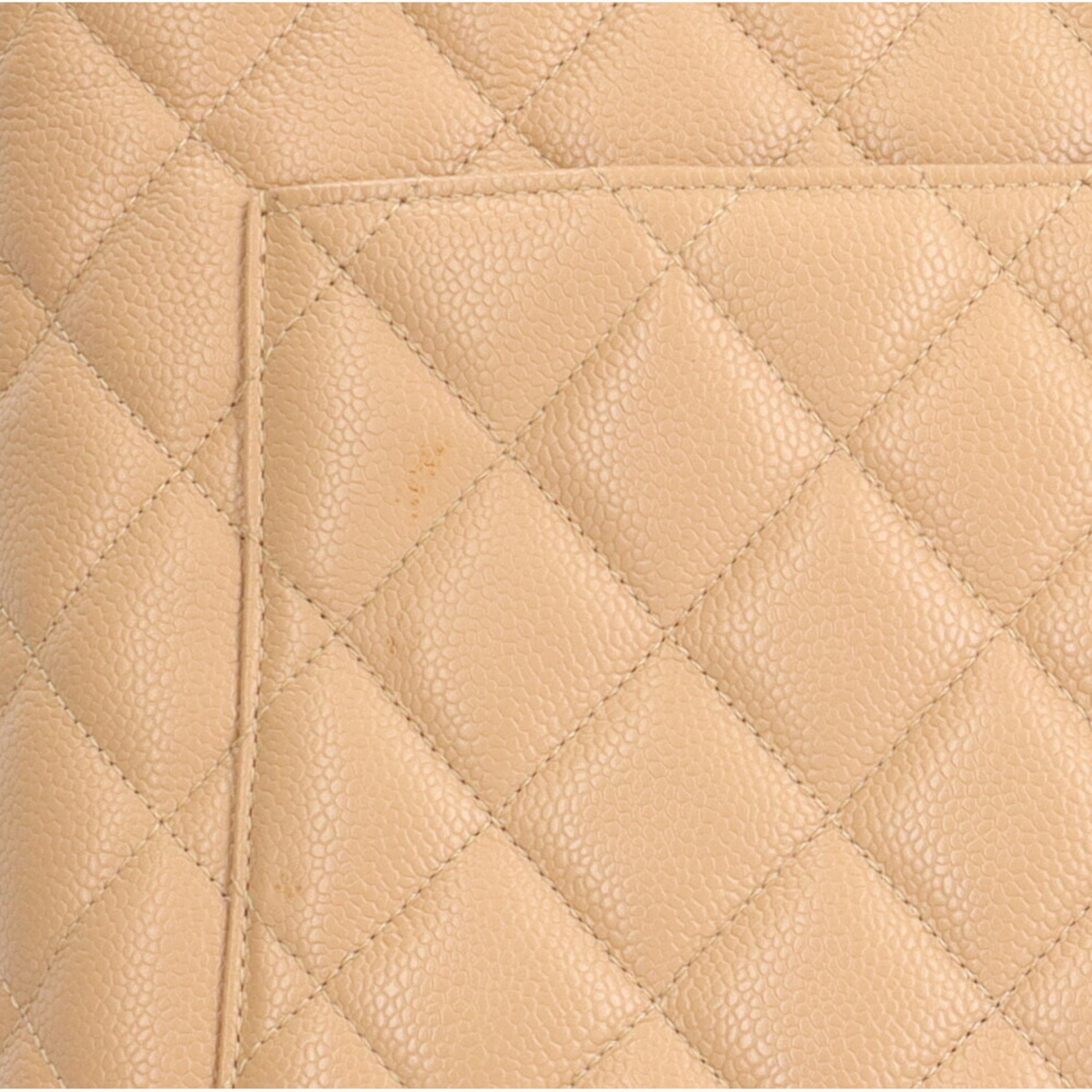 Chanel Medaillon
