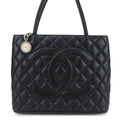 Chanel Medaillon