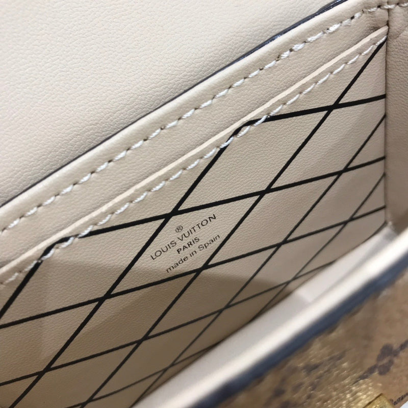 Louis Vuitton Luxury Bags 1815