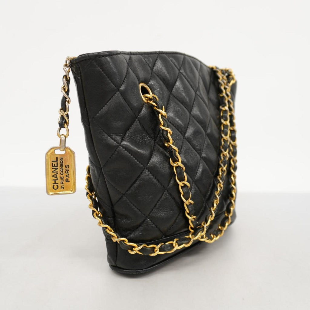 Chanel Shopping
