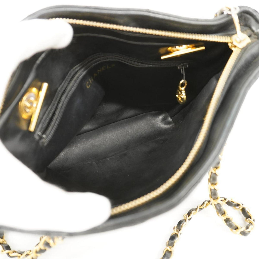Chanel Shopping