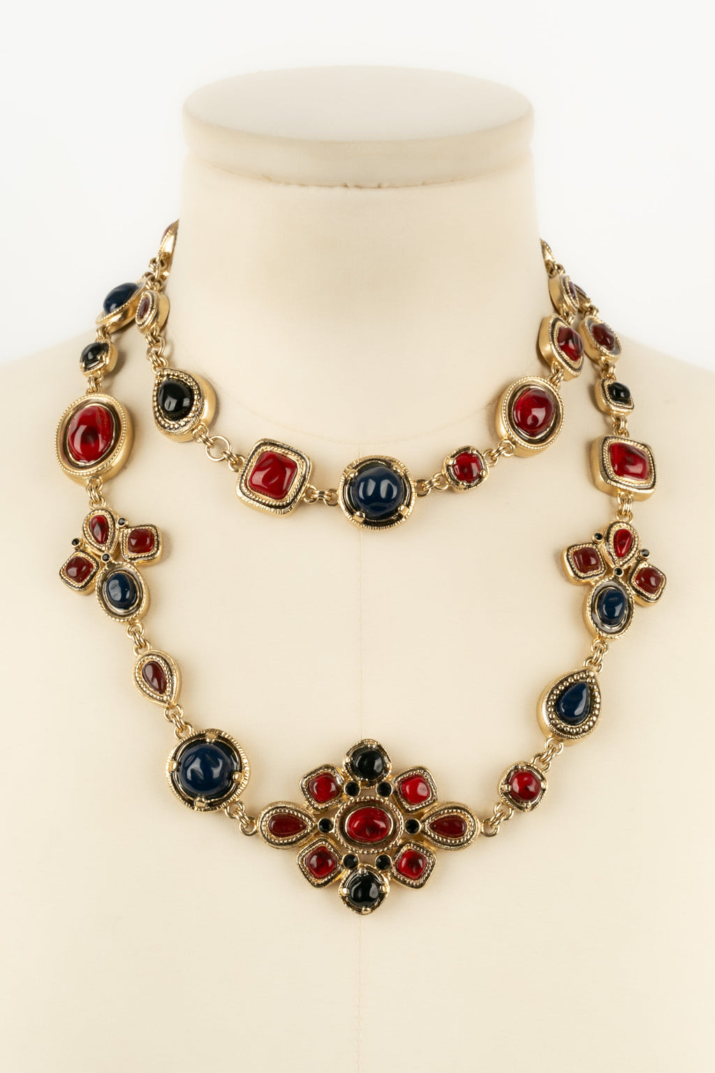 Collier Chanel Croisi��re 2010