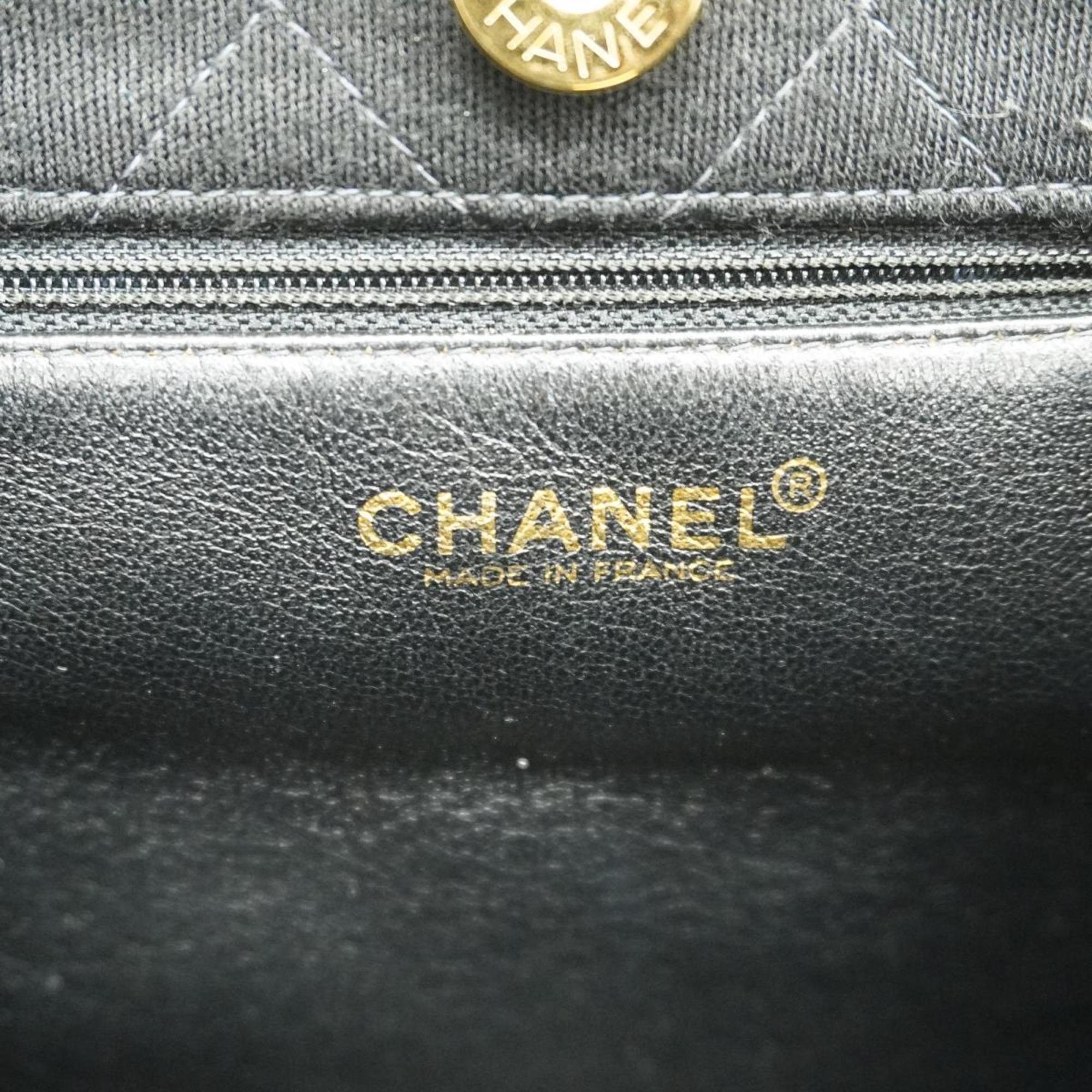 Chanel Shopping